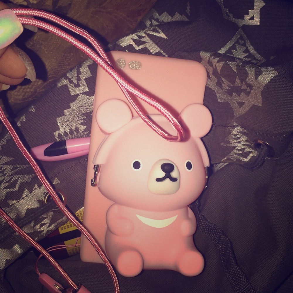 Super cute bear coin purse and tassel phone case🐻